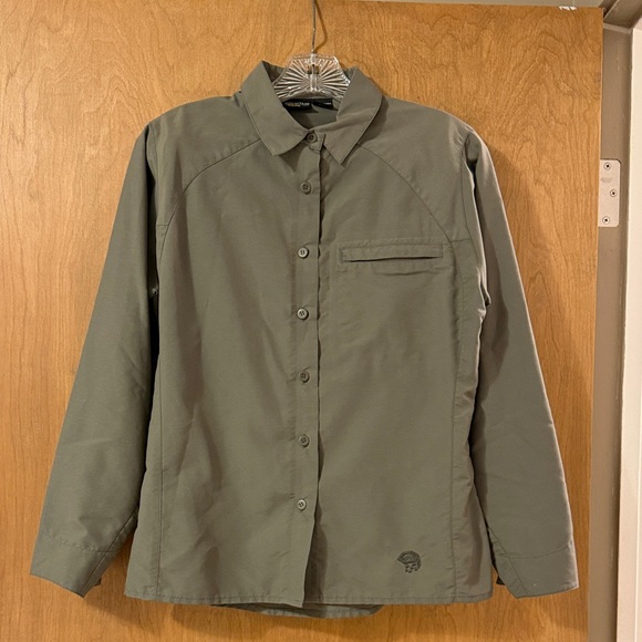 Mountain Hardwear Tops - Mountain Hardwear Canyon Long Sleeve Green Botton Down